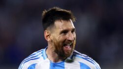 **Wasit Copa Argentina 2007 Tukar Kartu Kuning dengan Jersey Messi**