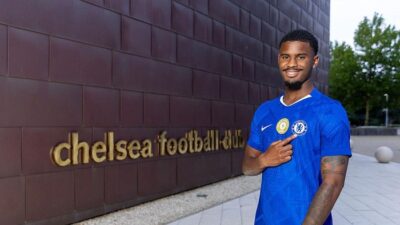 “Sah! Jorrel Hato Jadi Pemain Baru Kedelapan Chelsea Musim Ini, Membongkar Strategi skuad The Blues”