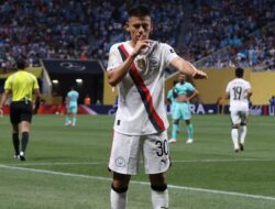 AS Roma Targetkan Claudio Echeverri dari Manchester City
