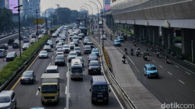 Lalin di Exit Tol Tegal Parang Tersendat, Ini Penyebabnya – Update 1