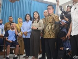 “Menkomdigi-Gubernur Banten Luncurkan Cek Kesehatan Gratis di Sekolah, Langkah Proaktif untuk Generasi Muda!”