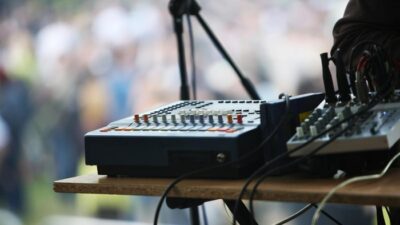 Dampak Serius Sound Horeg: Telinga dan Jantung Berisiko Parah!