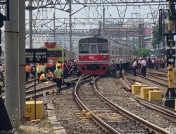 KRL Anjlok di Stasiun Jakarta Kota, Perjalanan Kembali Normal Setelah Evakuasi