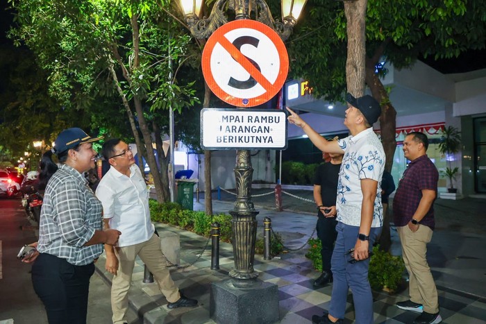 Waka DPRD Surabaya: Penataan Parkir Tunjungan, Solusi untuk Masyarakat!