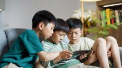 Mendikdasmen Larang Roblox, Psikolog Ungkap Dampak Main Game pada Anak