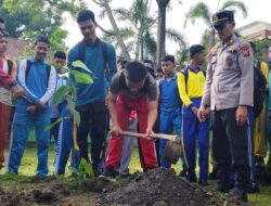 Semangat Ratusan Siswa SMK di Riau Tanam Pohon demi Masa Depan – Update 1