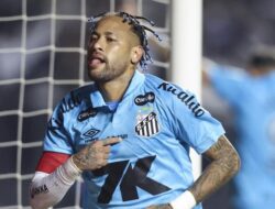 Neymar Cetak Brace untuk Santos, Bertekad Kembali ke Timnas Brasil