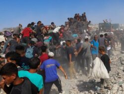 Tragedi Gaza: 20 Warga Tewas dalam Kecelakaan Truk Bantuan