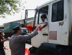 Polres Pelabuhan Priok Berikan Bendera, Sambut HUT RI ke-80 dengan Soliditas