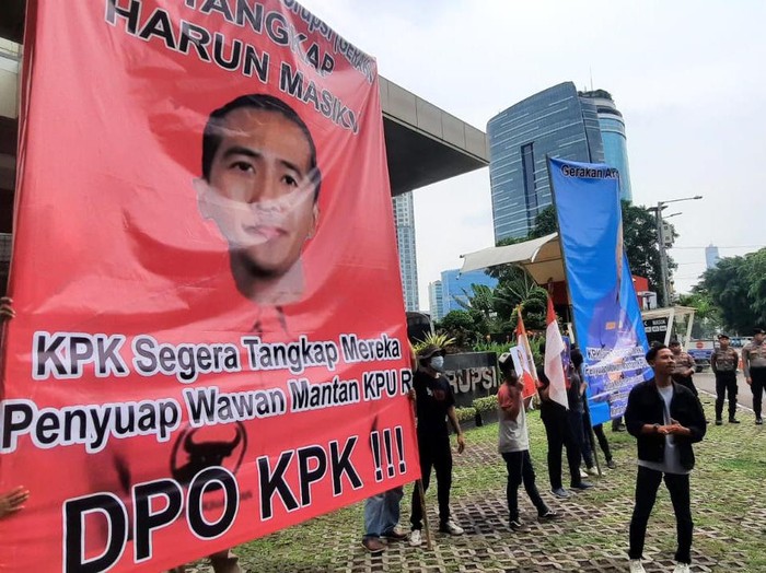 Gerak-gerik Harun Masiku Kian Sempit Usai Paspor Dicabut - Update 1