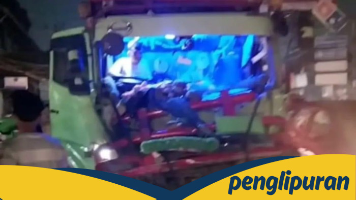 Truk Berkecamuk, Lalin Ciputat-Lebak Bulus Terasa Nyeri!