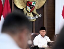 “Prabowo: Saya Tak Jauh dari Jokowi-SBY, Ini Bukti!”