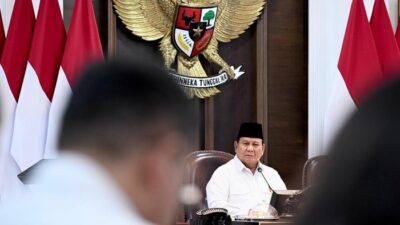 “Prabowo: Saya Tak Jauh dari Jokowi-SBY, Ini Bukti!”
