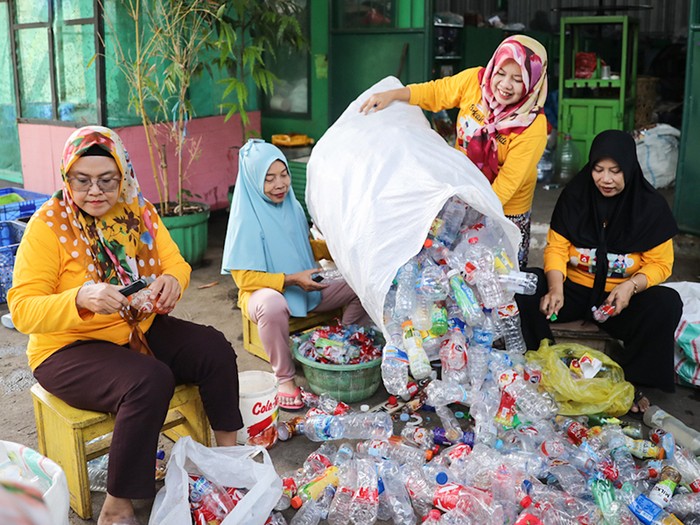 Transformasi Sampah Jadi Uang: Bank Sampah Solusi Jakarta!