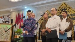 1. “Mensos Coret 228 Ribu Penerima Bansos Main Judi Online: Langkah Tegas Gus Ipul”