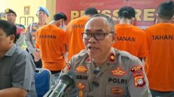 [Polisi Ringkus 4 Debt Collector di Depok Setelah Tarik Paksa Motor Ojol]