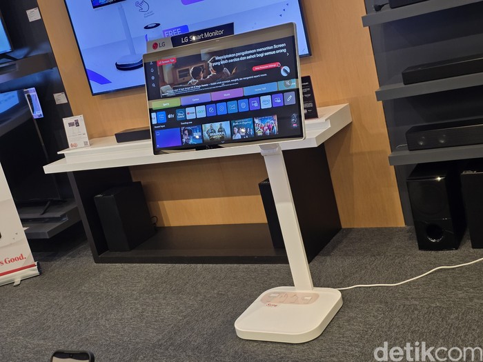 **LG Smart Monitor Swing: Solusi All-in-One untuk Produktivitas dan Hiburan**