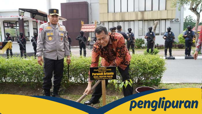 Audiensi di Polda Riau: Wakil Menteri PAN-RB Tanam Pohon, Simbol Kebhinekaan?