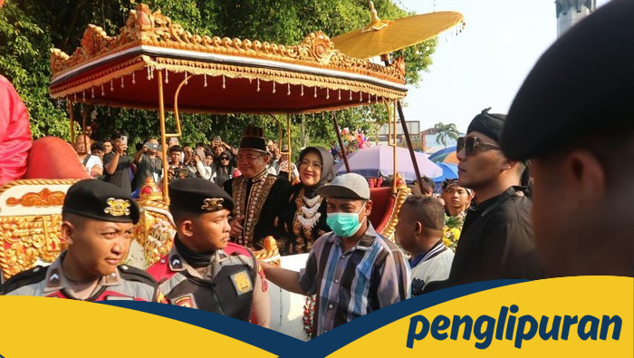 Disoraki Warga saat Kirab HUT Pati, Bupati SudewoREAKSI Mengejutkan!