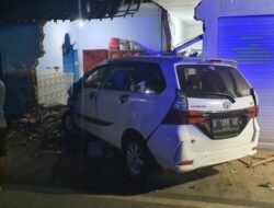 “Mobil Avanza Dikemudikan Pelajar 15 Tahun, Pemotor Tewas di Pasuruan”