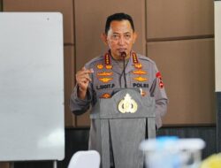 Kapolri Cek Karhutla di Kalbar: Titik Api Turun, Modifikasi Cuaca Berhasil!