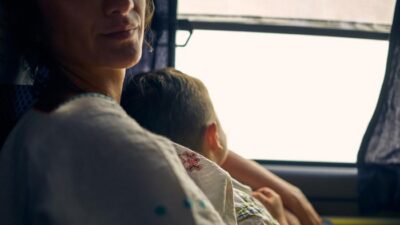 Banyak Warga +62 Tak Nyaman Lihat Ibu Menyusui di Tempat Umum, Termasuk KRL – Update 1