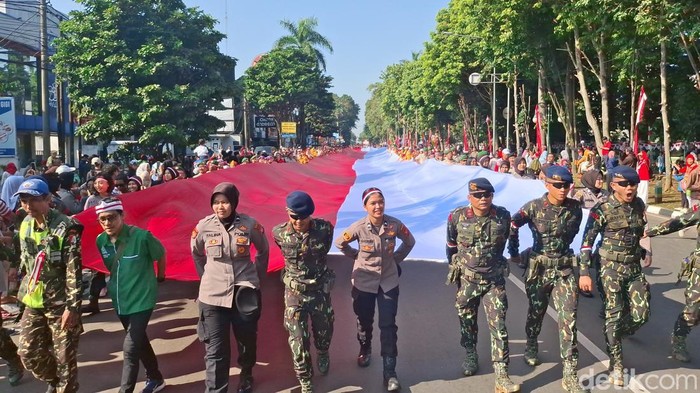 Bendera 500 Meter Penuhi Langit Bogor, Pesta Kemerdekaan Masyarakat Nusantara