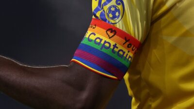 Tiada Lagi Lambang Pelangi di Ban Kapten Premier League: Simbol Keharmonisan yang Hilang