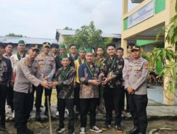 “Wujudkan Keadilan Ekologis, Mahasiswa HMI-Polisi Turun Tanam Pohon di Dumai: Solusi Nyata untuk Masa Depan!”
