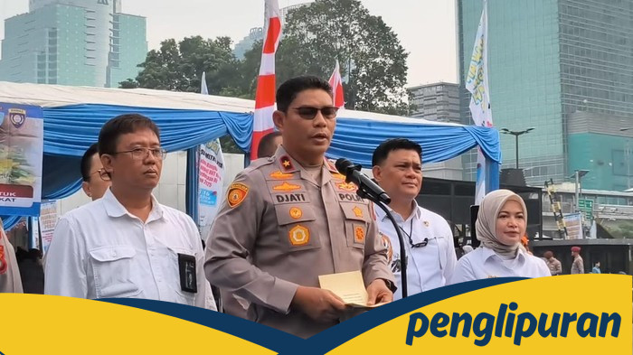 **Polda Metro Gelar Gerakan Pangan Murah, Bantu Warga Beli Beras Terjangkau**