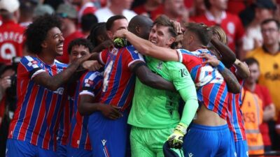 [Henderson: Rasanya Luar Biasa Tumbangkan Liverpool di Wembley!]
