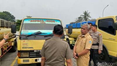 Awal Mula 3 Truk Ketahuan Buang Tinja di Selokan Jaktim – Update 1