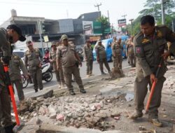 Satpol PP Bogor Tertibkan 52 Lapak PKL Liar di Cibinong, Wujudkan Kota yang Lebih Baik