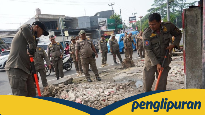 Satpol PP Bogor Tertibkan 52 Lapak PKL Liar di Cibinong, Wujudkan Kota yang Lebih Baik