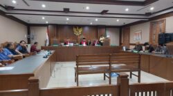 Sidang Eks Wamendes Vs Roy Suryo Terkait Ijazah Palsu Jokowi Ditunda, Apa yang Sebenarnya Terjadi?