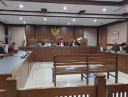Sidang Eks Wamendes Vs Roy Suryo Terkait Ijazah Palsu Jokowi Ditunda, Apa yang Sebenarnya Terjadi?