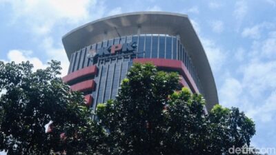 [Korupsi Kuota Haji: KPK Tertatih, Negara Rugi Rp 1 Triliun!]