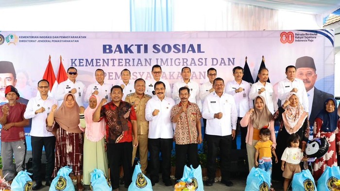 Kemenimipas Gelar Baksos: Kontribusi Kecil dari Banyaknya Program Presiden yang Pro Rakyat - Update 1