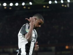 **Sabar-sabar Isak: Liverpool dan Newcastle dalam Pertarungan Transfer Alexander Isak**