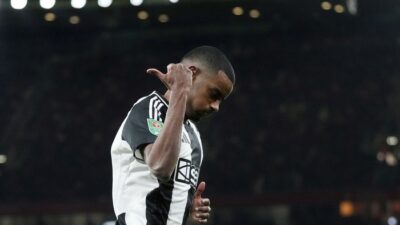 **Sabar-sabar Isak: Liverpool dan Newcastle dalam Pertarungan Transfer Alexander Isak**