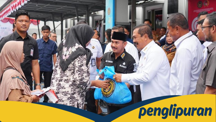 Menteri Imipas Turun Tangan, Sembako untuk Warga Banjir Cikarang!