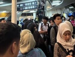 Antrean Membludak di Halte CSW, Penumpang Ngantre 3 Jam untuk Naik TransJ: Sebuah Krisis Transportasi di Tengah Kota?