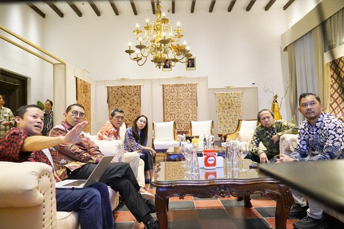 **Fadli Zon Dukung Perjalanan Angklung Indonesia ke Australia dengan Dana Bersama**