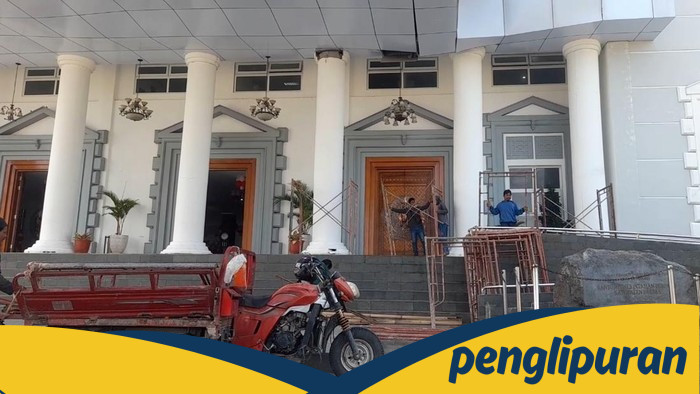 Plafon Gedung KPT Brebes Viral, Hujan Jebol Keamanan Publik!