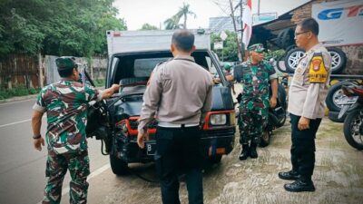 “Tabrakan Mengerikan 2 Mobil Boks di Ciputat: Polisi Ungkap Penyebab, Sopir Hindari Kucing!”