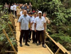 “Andre Rosiade Umumkan: Jembatan-Jalan Rusak Pasaman Akan Ditangani Pemerintah”