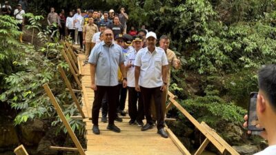 “Andre Rosiade Umumkan: Jembatan-Jalan Rusak Pasaman Akan Ditangani Pemerintah”