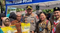 **Sinergi Polisi dan Bulog: 4 Ton Beras Gratis untuk Warga Siak**