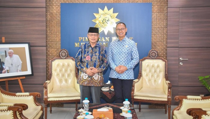 **Waka MPR Eddy Soeparno Silaturahmi dengan Ketum Muhammadiyah, Minta Masukan Politik**