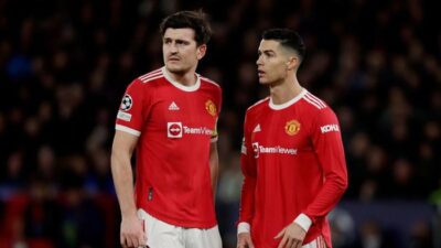 “Maguire Ungkap: Ronaldo Jadi Bintang Kecil di MU, 9 Alasan Mengapa!”